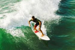 开云体育中国官网-赛道与绿茵的交响，当F1争冠战火点燃，雷恩淘汰莱比锡红牛