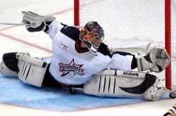 开云官方app入口-铁血防线与闪电突袭，德里赫特关键战不手软，厄瓜多尔一波带走毕尔巴鄂的战术启示