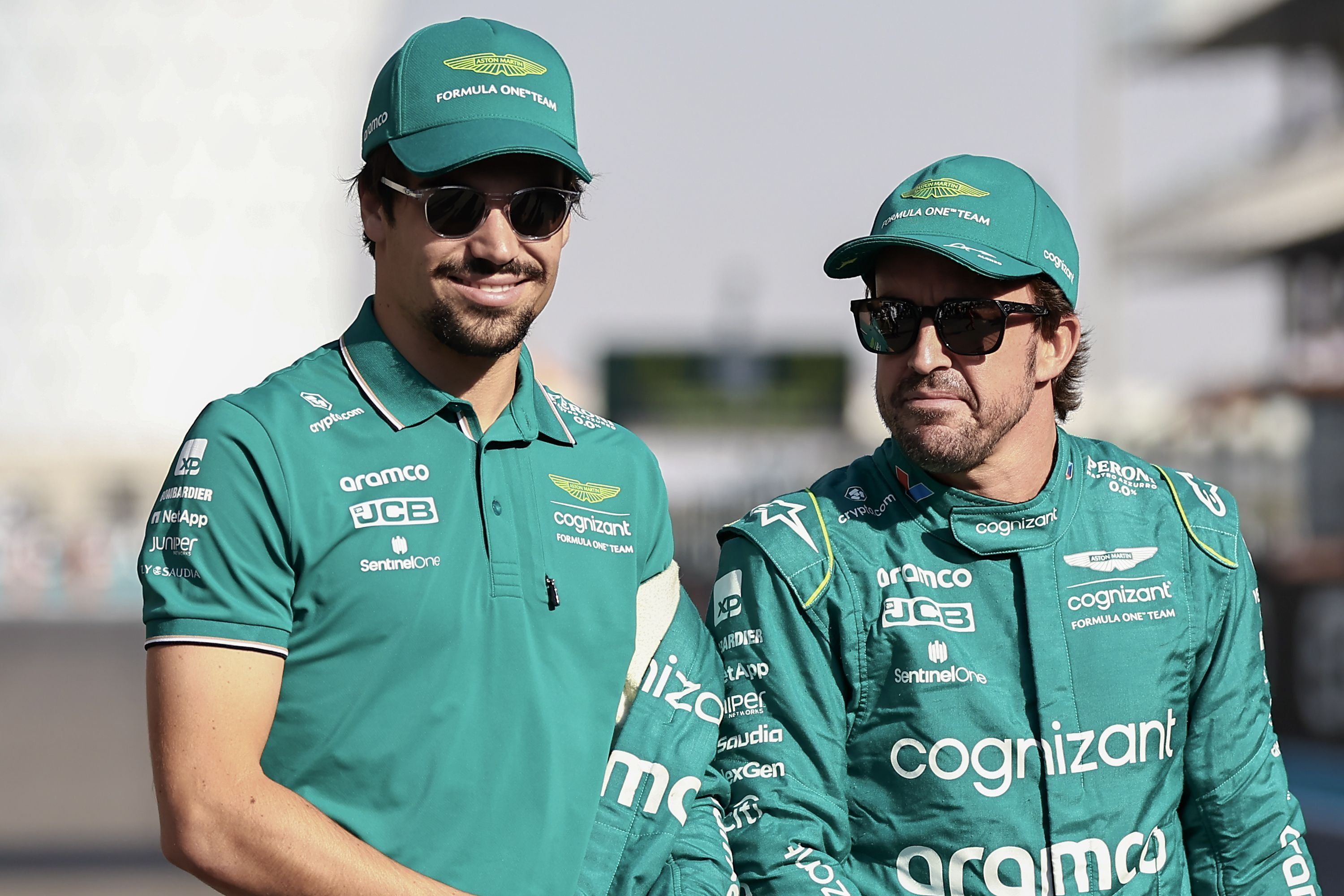 包含哈斯车队力克阿斯顿马丁，塞恩斯刷新纪录的词条