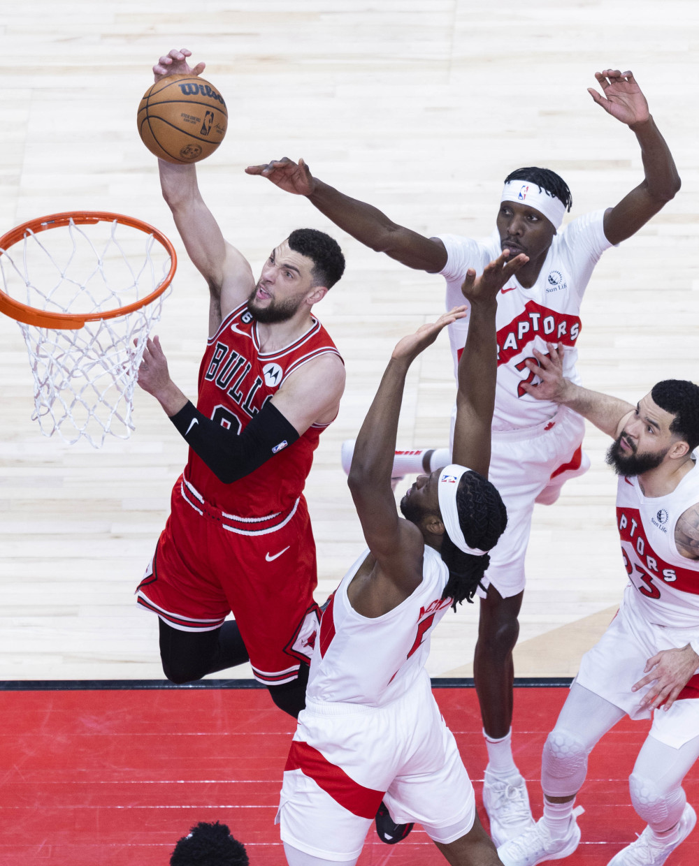 暴龙夺胜公牛，西亚卡姆：团结是关键的简单介绍