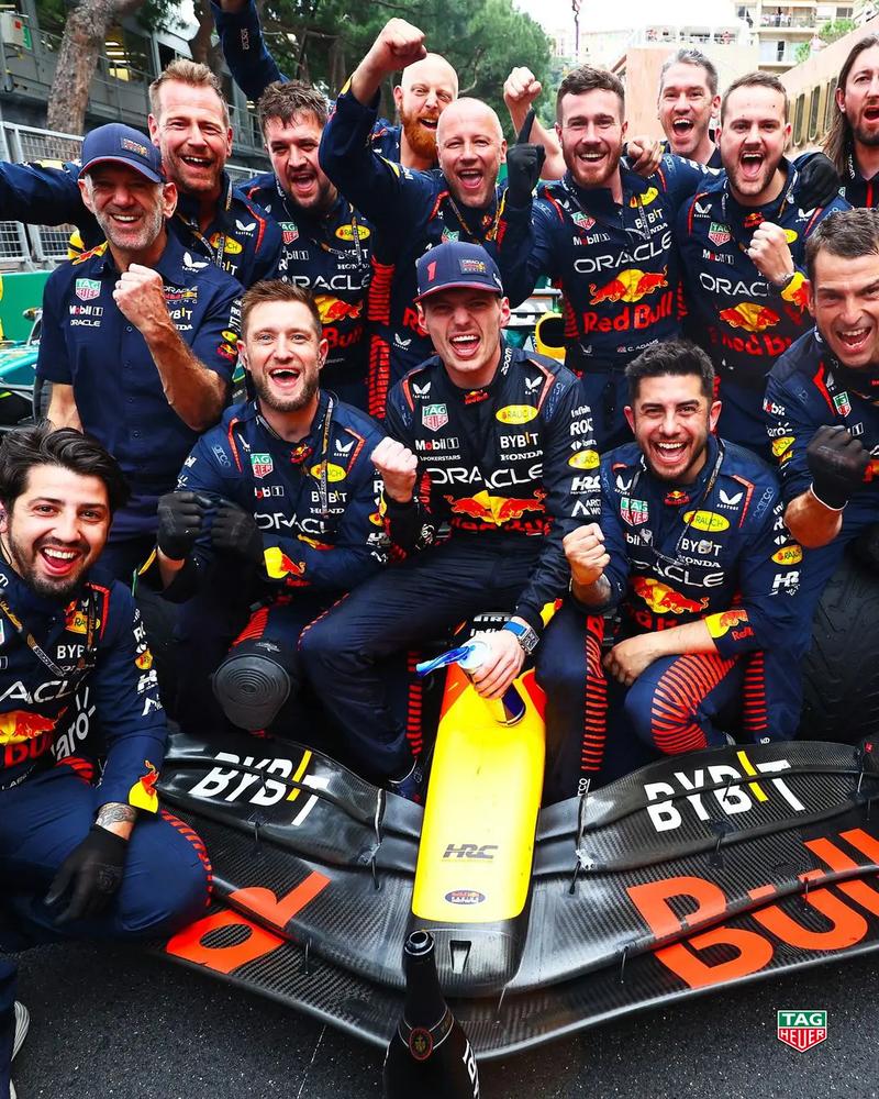 包含红牛二队完胜梅赛德斯，佩雷兹关键制胜的词条