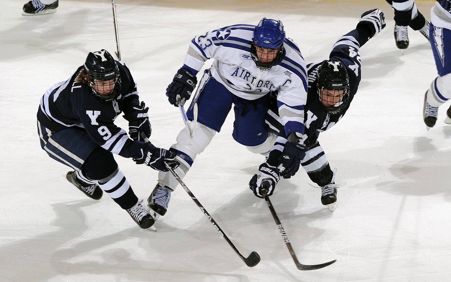 年度焦点之战之夜，库尔图瓦用实力证明自己