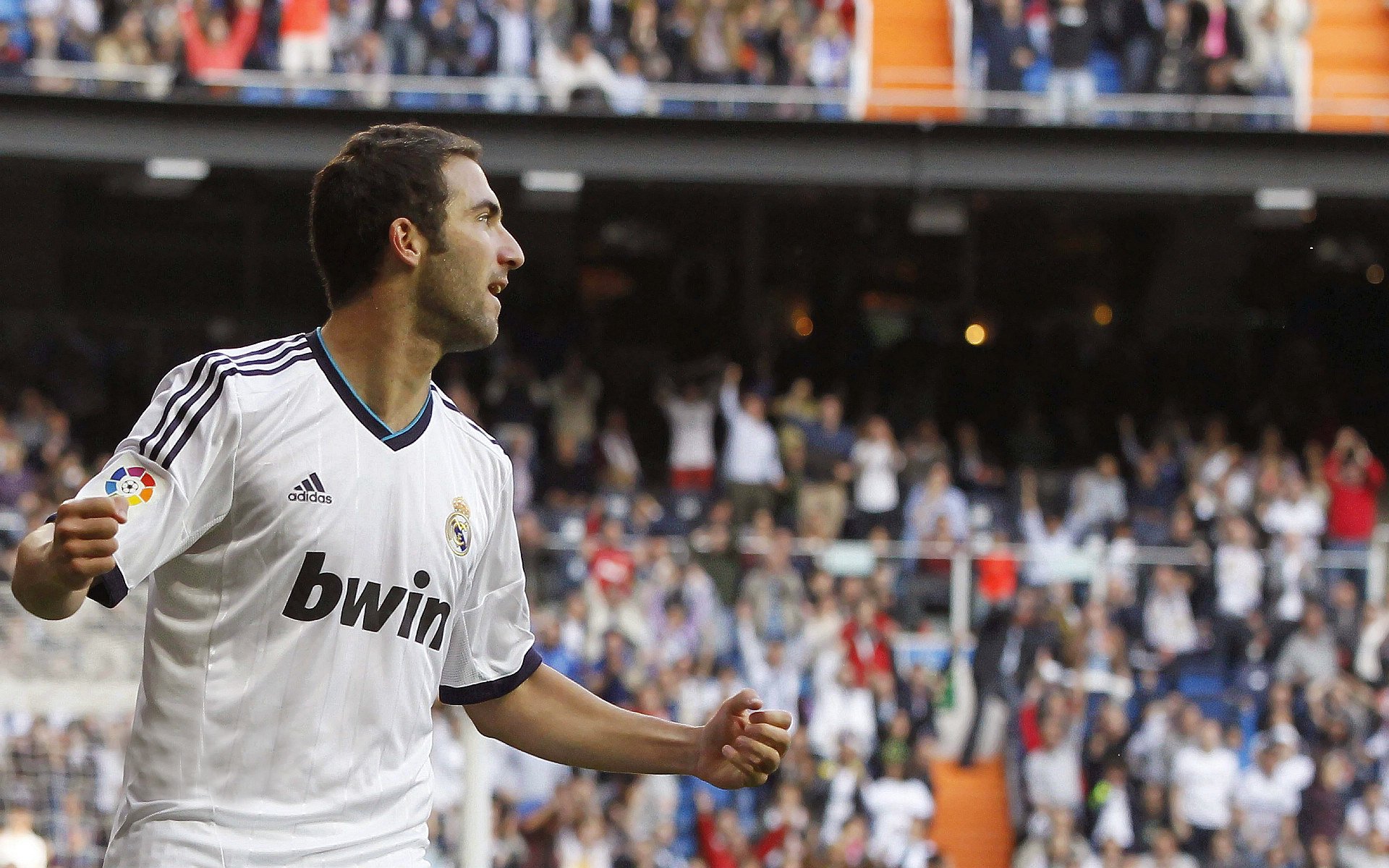 从洪都拉斯到美加墨之巅，罗德里戈如何接过权杖，引领曼联血脉的世界杯征途