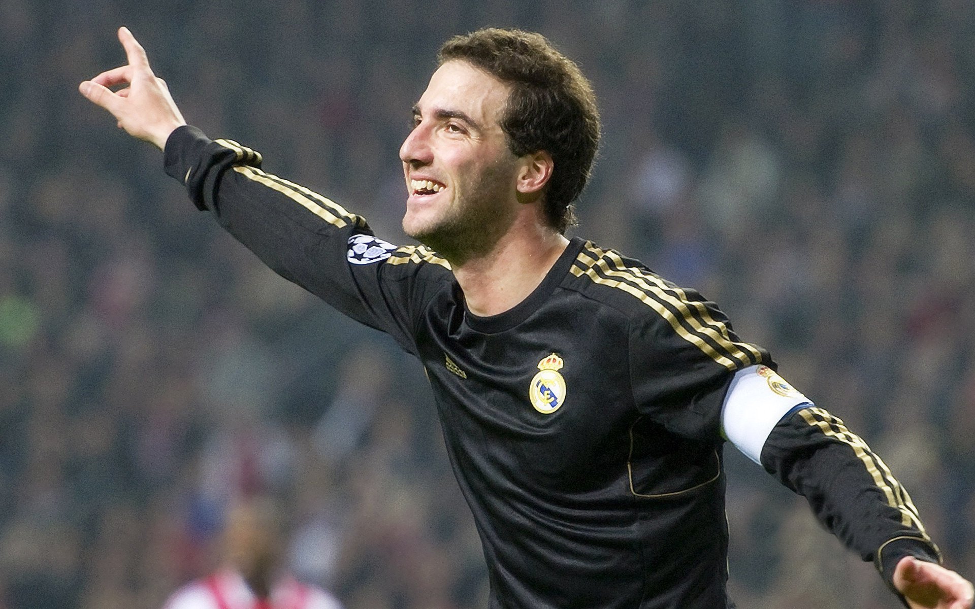 赛道与绿茵的隐喻,贝林厄姆的统治之夜